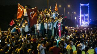 Los turcos salieron a apoyar al presidente Erdogan. Foto:&nbsp;Gurcan Ozturk/AFP