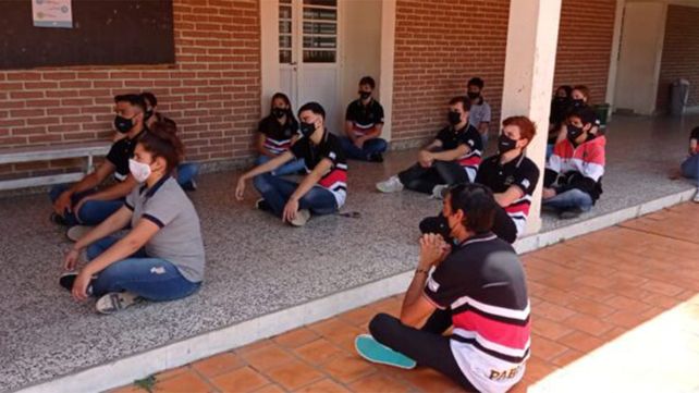 Estudiantes tomaron una clase en la galería.&nbsp;