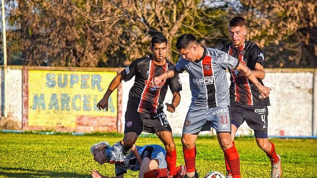 Este sábado se llevó a cabo la 20ª fecha del Torneo de Primera División B de la Liga Santafesina.