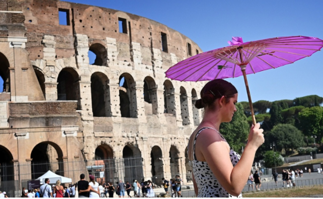 Italia refuerza medidas y solo dará el pase verde a personas vacunadas o curadas de coronavirus