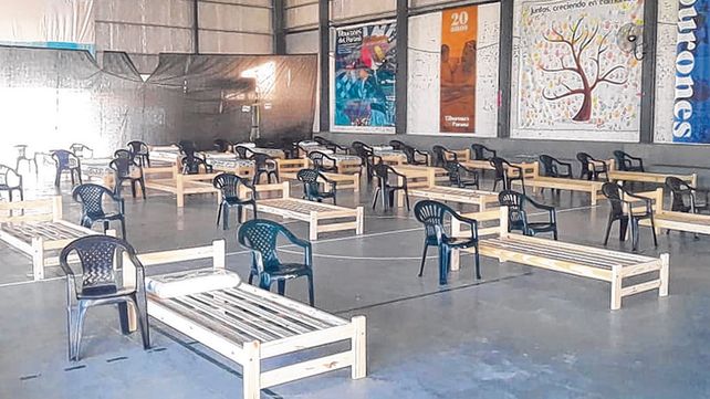Acondicionado. El gimnasio de Los Tiburones ser&aacute; de utilidad en Arroyo Seco si la situaci&oacute;n se agrava.