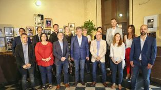 Emilio Jatón presentó el gabinete que lo acompañará