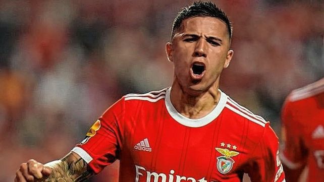 Enzo Fernández marcó su segundo gol consecutivo en Benfica.