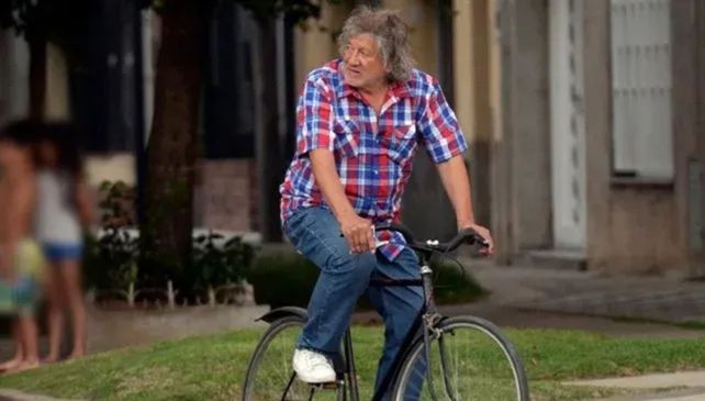 El Trinche y la bicicleta que le habían regalado tres meses antes del ataque que provocó su muerte.