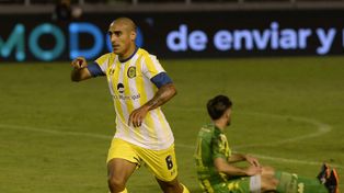 El último grito de Central en la Feliz. Diego Zabala festeja el tanto del triunfo por 1 a 0 contra Aldosivi en Mar del Plata en la Copa Liga Profesional 2021.