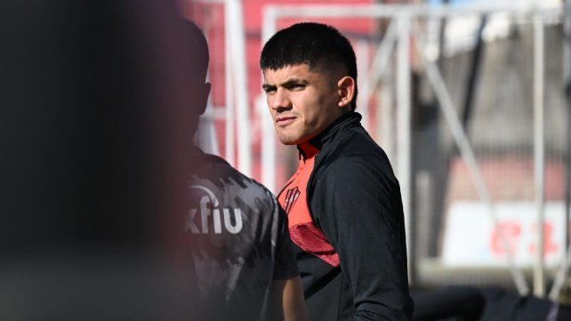 Gabriel Díaz llegó al límite de amonestaciones.