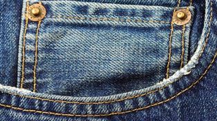 La empresa de indumentaria Levis reveló para qué sirve el bolsillo chico de los jeans