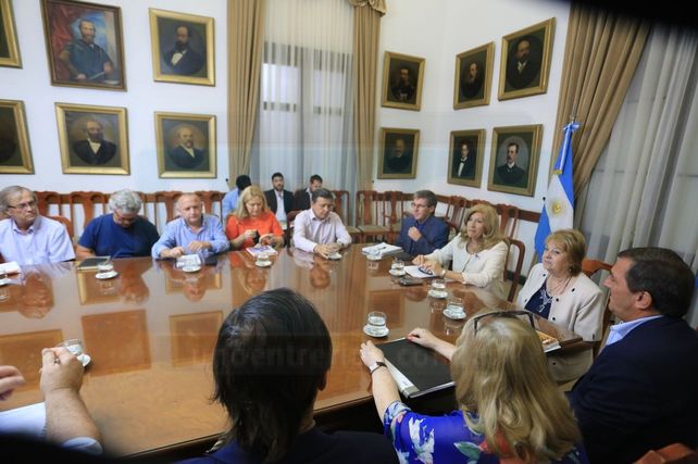 Con pocos cambios la paritaria docente pasó a cuarto intermedio para el 7 de marzo