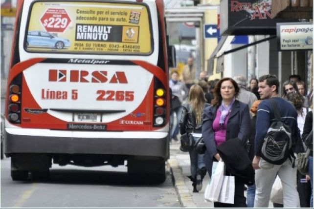 Hay quejas por las frecuencias y demoras de más de 40 minutos