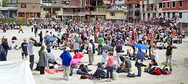 Unos 640 turistas argentinos esperan ser evacuados en Aguas Calientes