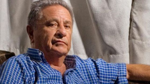 Duhalde vende el Menemóvil y empieza a recorrer Buenos Aires