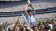 Maradona levantó la Copa del Mundo haciendo historia en el Estadio Azteca Maradona levantó la Copa del Mundo haciendo historia en el Estadio Azteca