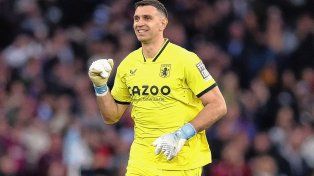 Dibu Martínez volvió a ser figura en otra victoria de Aston Villa por la Premier League.