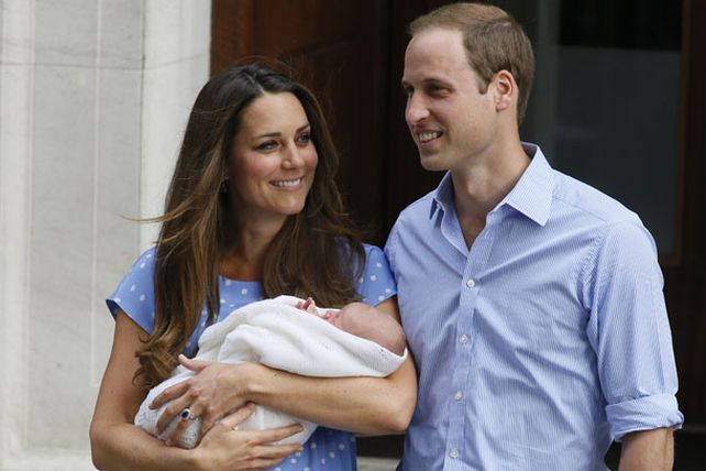 Kate Middleton y el príncipe Guillermo presentaron al bebé Real