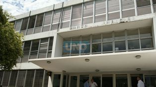 Un policía quedó procesado por matar a un hombre para robarle