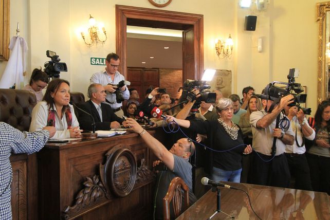Josefina Etienot dio por aprobada la ordenanza en una tumultuosa sesión.&nbsp;