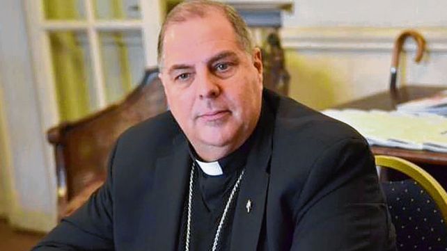 Monseñor. Bochatey criticó a los diputados que se dieron vuelta.