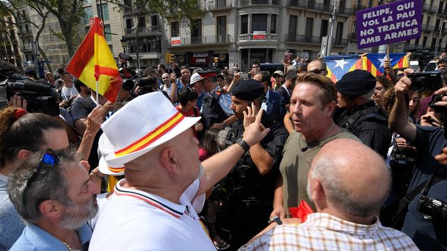 Homenajes a las víctimas en el aniversario de los atentados en Barcelona