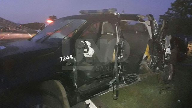 Policías de Seguridad Vial  protagonizaron un accidente en la autopista Santa Fe-Rosario