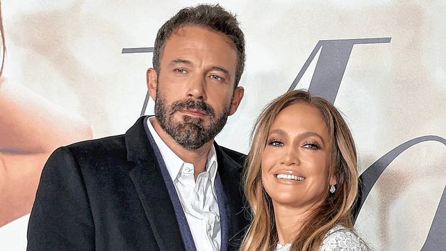 Jennifer Lopez y Ben Affleck se casarán y su contrato prematrimonial incluye una cláusula sexual Jennifer Lopez y Ben Affleck se casarán y su contrato prematrimonial incluye una cláusula sexual