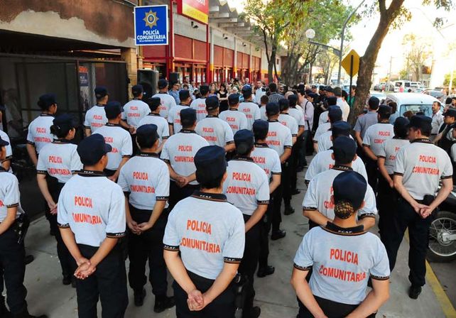 Pusieron en marcha la Policía Comunitaria del barrio Las Flores II de Santa Fe