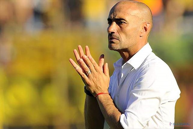 Se frota las manos. Paolo Montero será anunciado mañana como nuevo DT de Central.&nbsp;