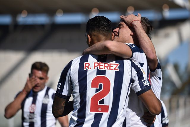 Talleres enfrenta a Central Córdoba con un ojo en Colón