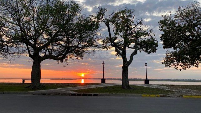 Jueves otoñal y con buen tiempo en la ciudad de Santa Fe