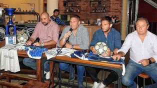 En el corazón de barrio Candioti, La Salle Fútbol presentó el Torneo Lasallanito 2022.