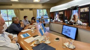 Alberto y los gobernadores acordaron comenzar el plan de vacunación el martes 29