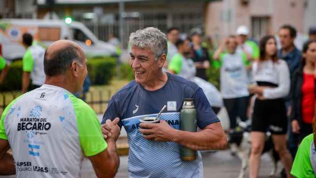 Cerca de 3 mil atletas participaron en el Maratón del Becario.