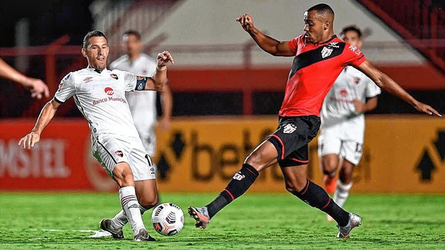 Newells igualó 0-0 en su debut por la Copa Sudamericana ante el Atlético Goianense.
