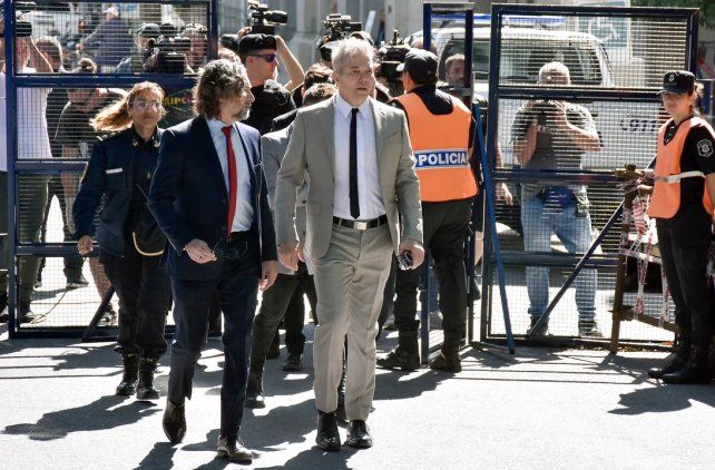 En total son 50.000 dólares lo que Burlando ofreció como recompensa En total son 50.000 dólares lo que Burlando ofreció como recompensa