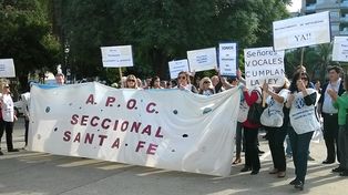 Apoc reclamó frente a la Legislatura