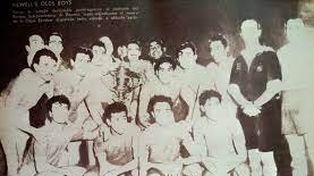 Copa Escobar. Newell’s obtuvo el trofeo en 1949, donde terminó jugando la final con la camiseta del rojo.