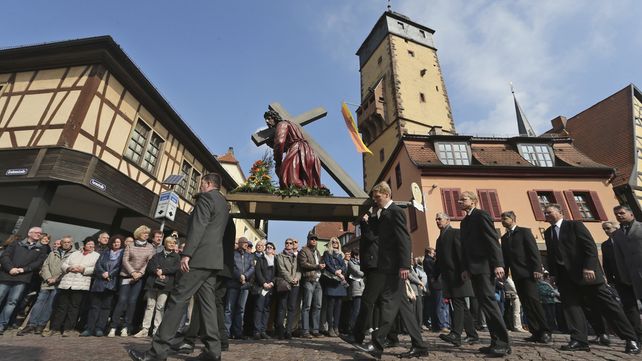 Imágenes de la procesión de Semana Santa alrededor del mundo