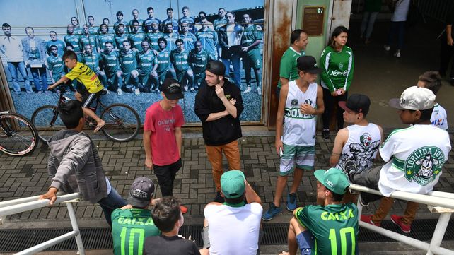 La tragedia del Chapecoense enlutó al fútbol mundial