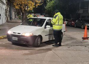 Alcoholemia positiva alta: los infractores deberán pagar la multa y se les podrá asignar trabajos comunitarios