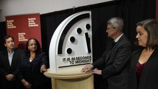 Armas nucleares, IA y cambio climático adelantan el Reloj del apocalipsis