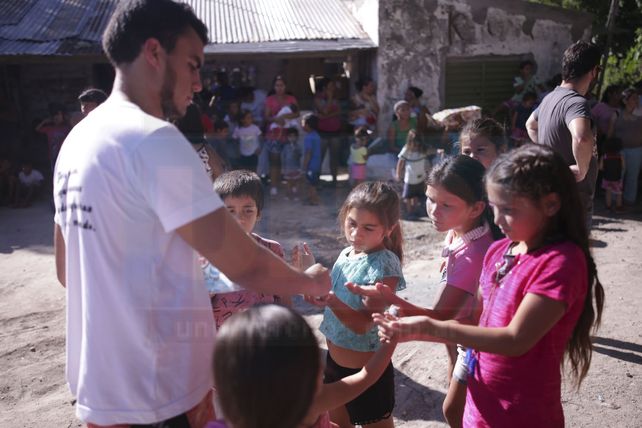 Suma de Voluntades con Padrinos de Navidad hizo posible la entrega de cientos de juguetes