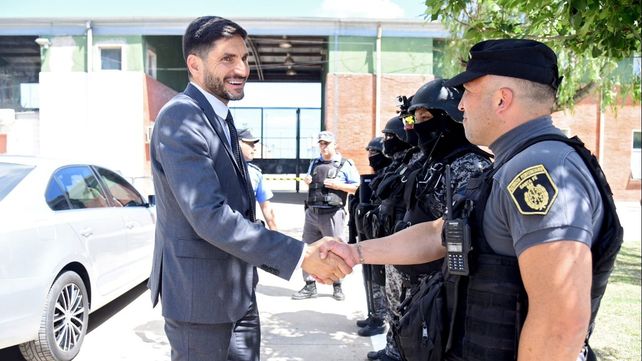 El gobernador Maximiliano Pullaro consiguió en la Legislatura una reforma del Código Procesal Penal de la provincia que da mayor protagonismo a la policía en el inicio y control del proceso de investigación.&nbsp;