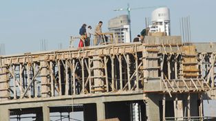 Informe de la Bolsa de Comercio: la economía volvió a caer en septiembre