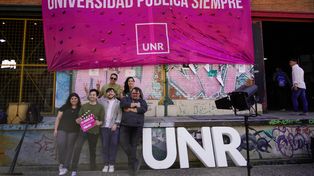 Estado de movilización en la Universidad Nacional de Rosario frente al trascendental sesión de mañana en la Cámara de Diputados.&nbsp;