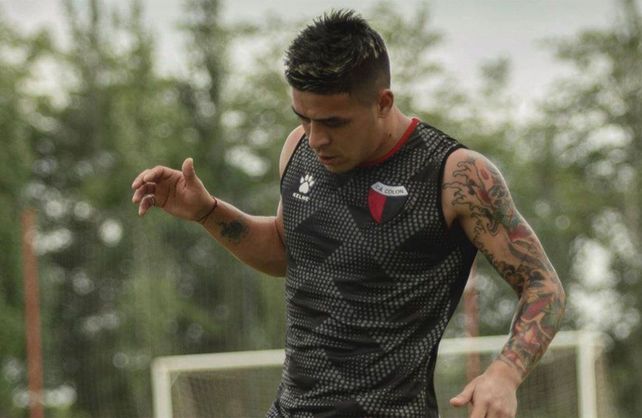 Colón se fortalece en lo físico y espera a Brian Fernández