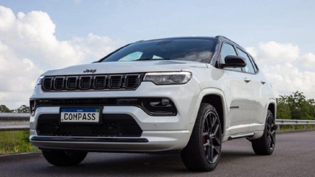 Nuevos Jeep Blackhawk: potencia