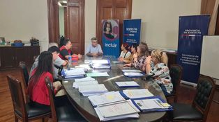 Vecinos de Timbúes dialogaron con el secretario de Municipios y Comunas.