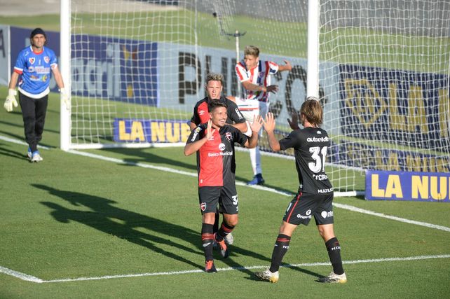 Newells sin jugar bien le ganó a Peñarol de San Juan y sigue en la Copa Argentina