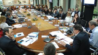 Los ministros de Educación suscriben una declaración a favor del voto joven