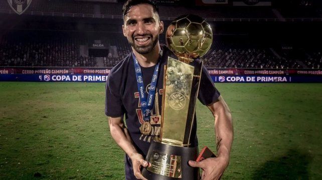 Uno más: Colón cerró la incorporación del paraguayo Espínola