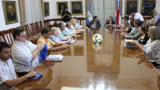 Paritarias Docentes: Los gremios expresaron su rechazo a la oferta de 15% de aumento presentada por el Gobierno